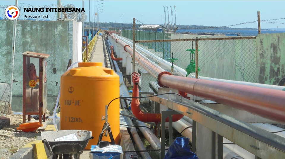 Dokumentasi Proyek Hydrotest Pipa Surabaya